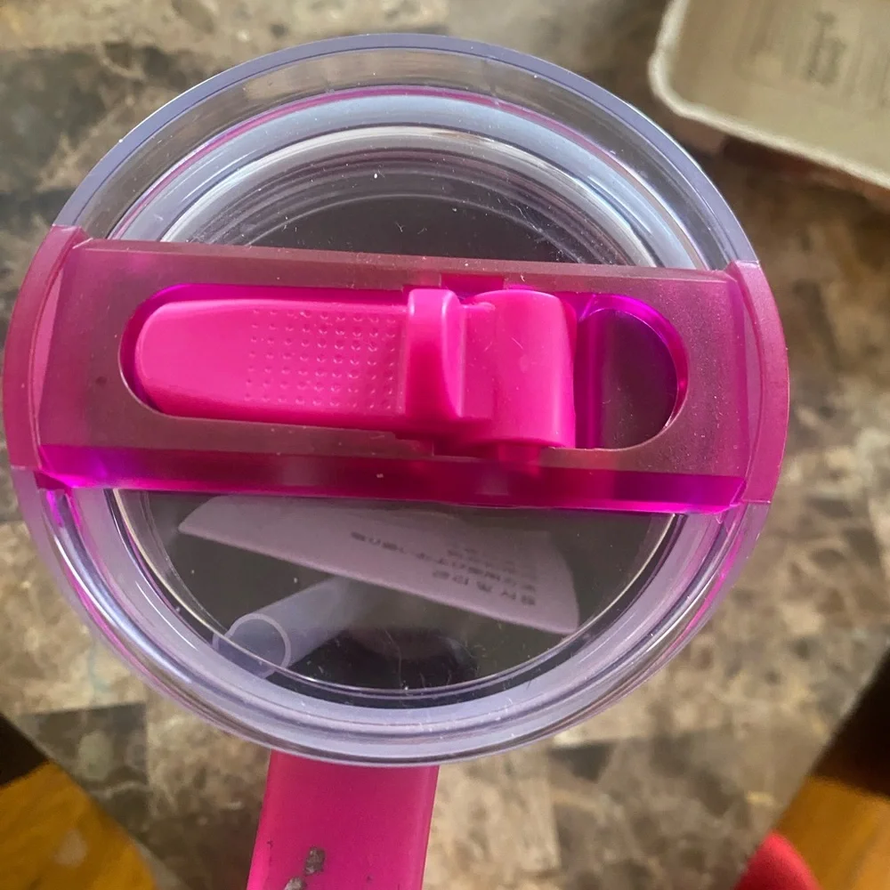 Stanley Hot Pink Flo State Quencher H2.0 Insulated Tumbler with Handle NWT - Picture 4 of 9